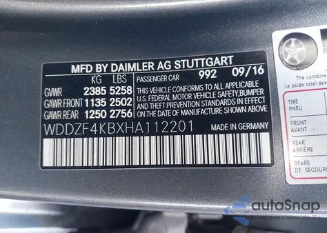 2017 Mercedes-Benz E 300 4Matic z USA, uszkodzony, nr VIN WDDZF4KBXHA112201